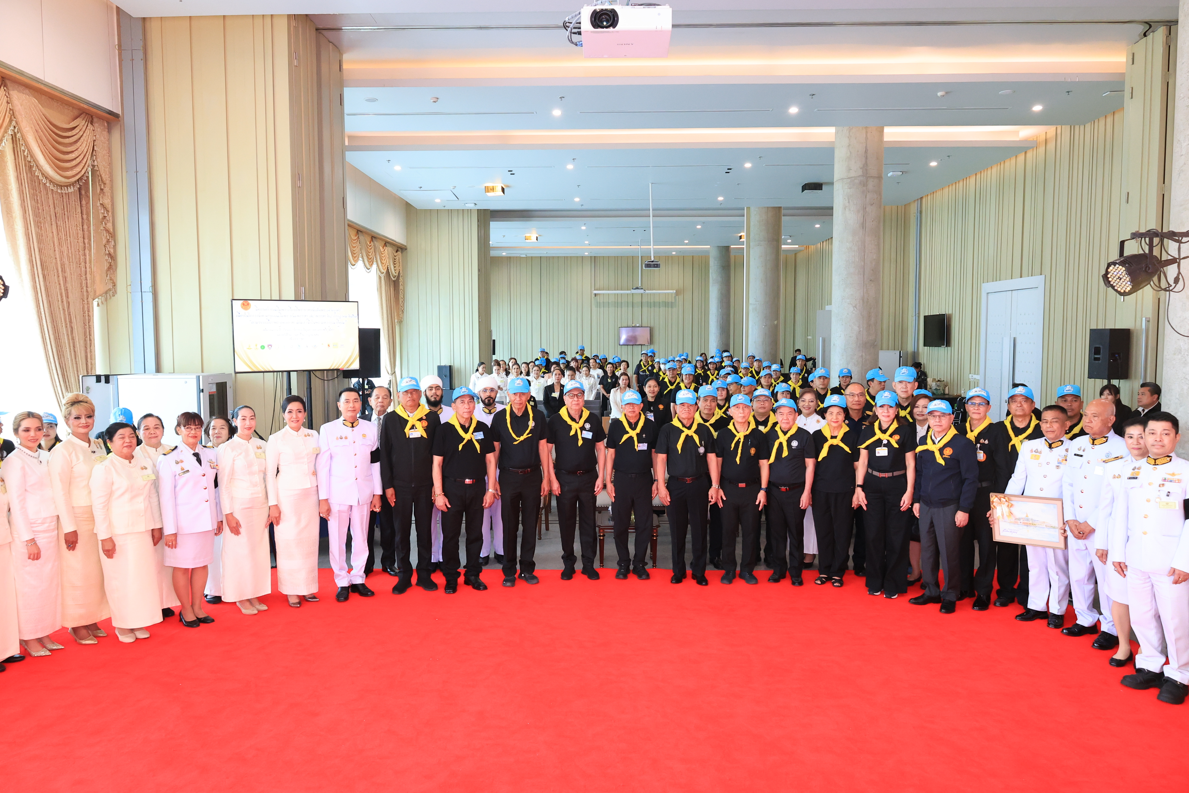 title - ส.ป.ก. ร่วมจัดงานนิทรรศการเฉลิมพระเกียรติพระบาทสมเด็จพระเจ้าอยู่หัว เนื่องในโอกาสมหามงคลเฉลิมพระชนมพรรษา 74 พรรษา 28 กรกฎาคม 2569 “ตามรอยเบื้องพระยุคลบาท น้อมสํานึกในพระมหากรุณาธิคุณ”